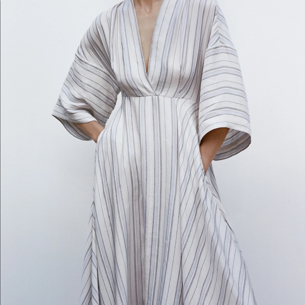 NEW WITH TAGS CO Los Angeles Surplice Dress!